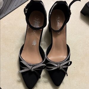 Smartty Black and Silver Women's Heels with Bow